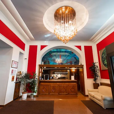 Oxford Szálloda 4*