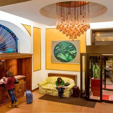Szálloda Oxford 4*
