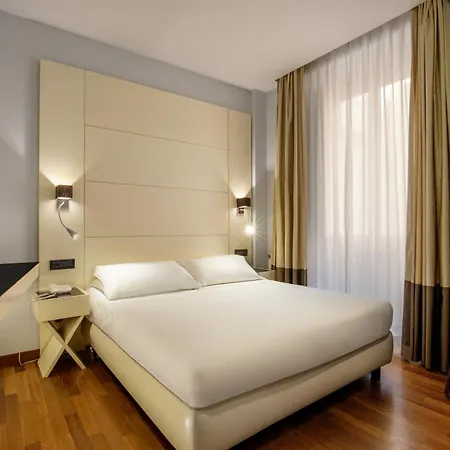 Hotel Oxford 4*