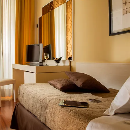 Oxford Hotel 4*