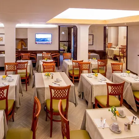 Oxford Szálloda 4*
