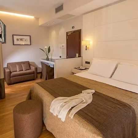 Oxford Szálloda 4*