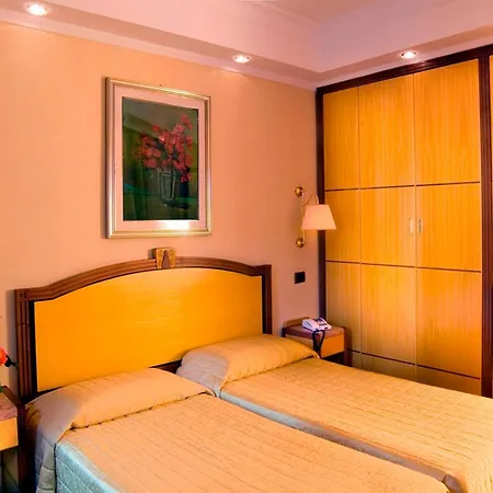 옥스포드 호텔 4*