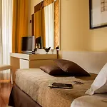Oxford Hotel 4*